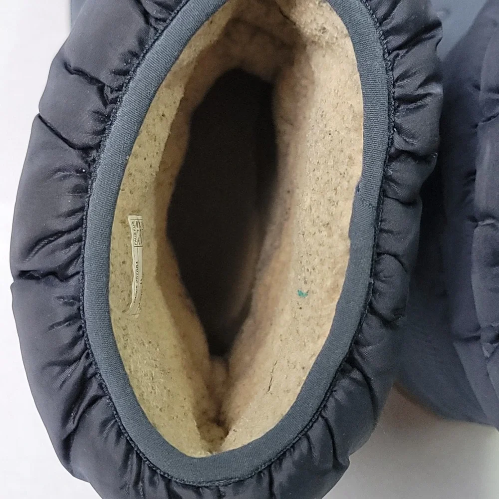 CROCS CLASSIC NEO PUFF WINTER SNOW RAIN INSULATED BOOT Size 1j Puffer Jibbets